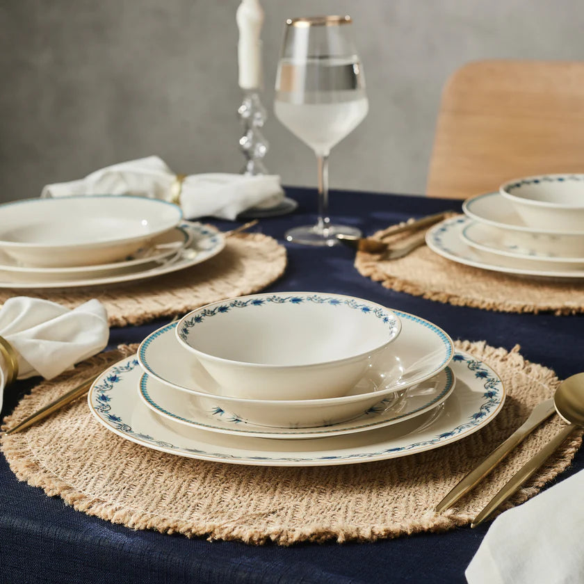 Karaca Forever Bone China Iznik 24-teiliges Tafelservice für 6 Personen, Mehrfarbig