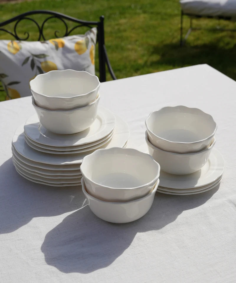 Plain White 18 Teiliges Geschirrset