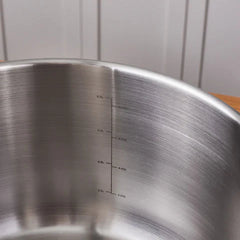 Karaca Elite Edelstahl-Induktions-Kochtopf mit Deckel, 28 cm, Silber
