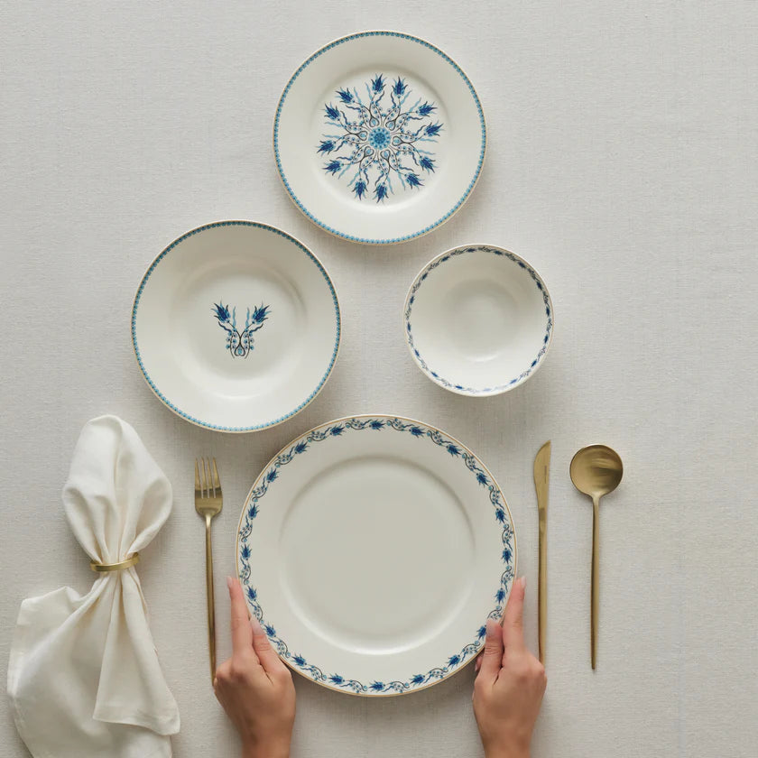 Karaca Forever Bone China Iznik 24-teiliges Tafelservice für 6 Personen, Mehrfarbig