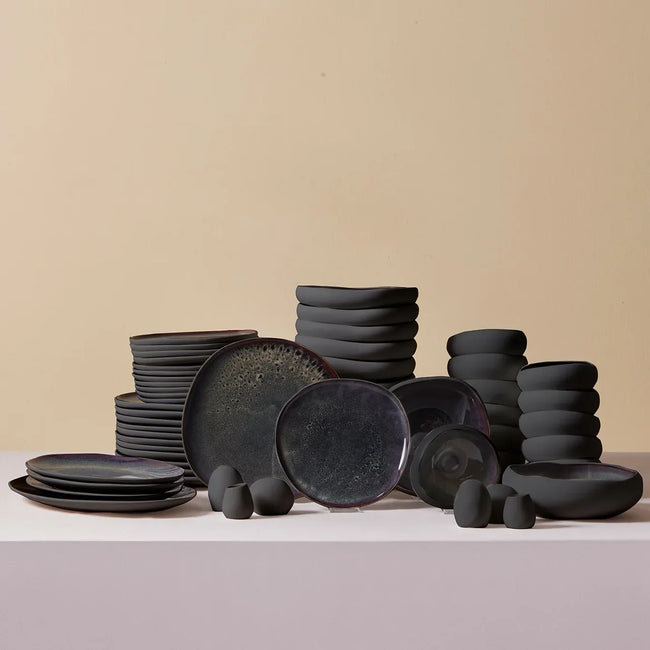 Karaca Red Carpet Collection Streamline Galactic Stoneware Geschirrset, 12 Personen, Schwarz, 55 teilig