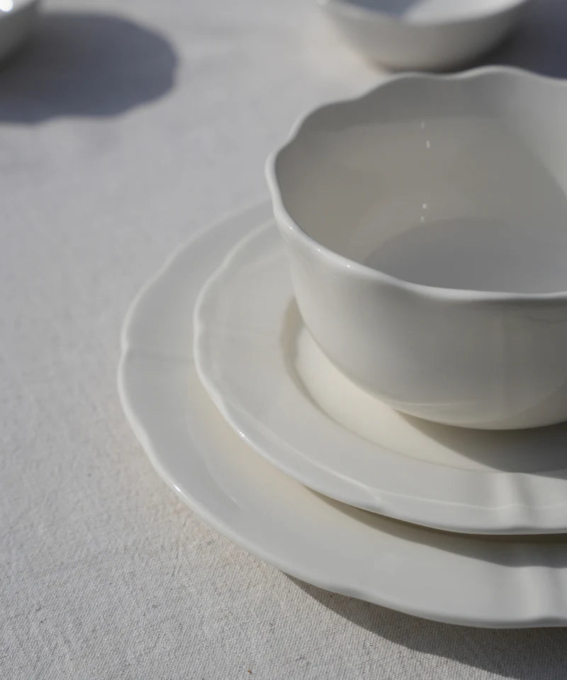 Plain White 18 Teiliges Geschirrset